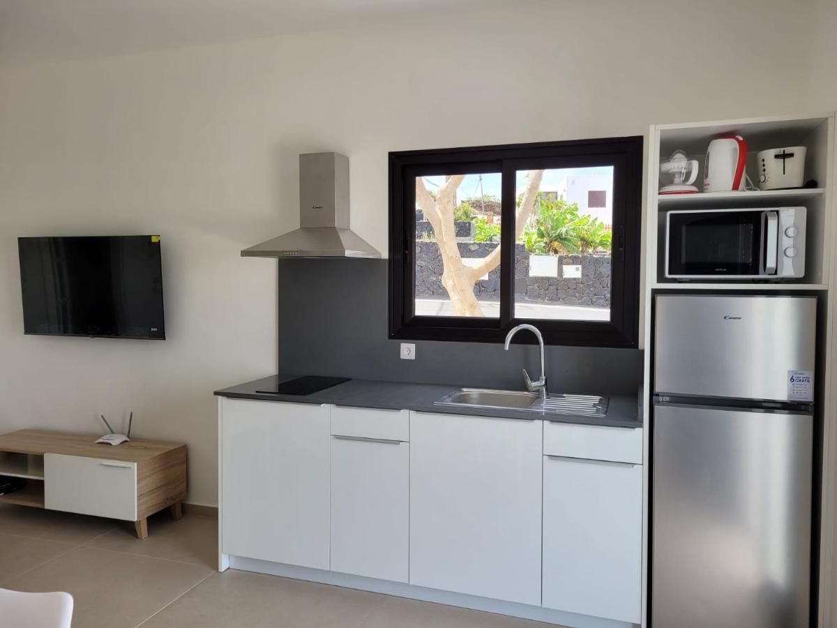 Apartamentos Falcon Tinajo Ngoại thất bức ảnh