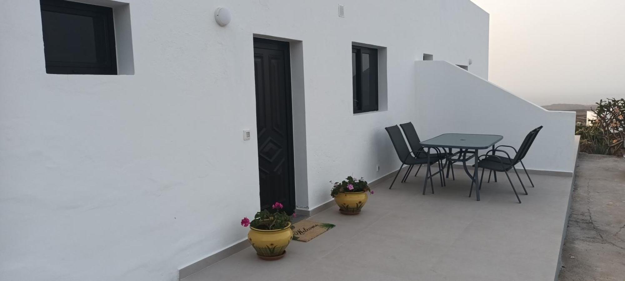 Apartamentos Falcon Tinajo Ngoại thất bức ảnh